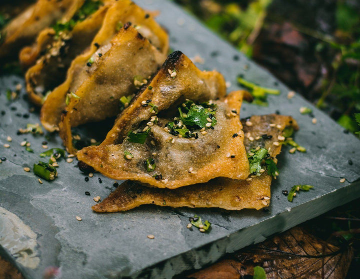 Spicy Vegan Mushroom & Cream Cheese Wontons